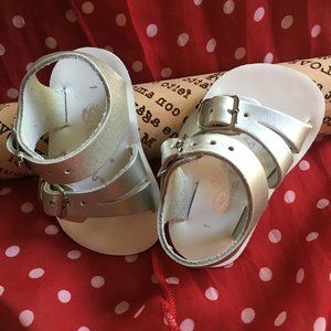 Sun San See Wees, Silver Sandals, Size 1